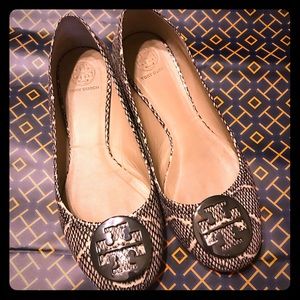 Tory Burch Black/Cream snakeskin flats size 10